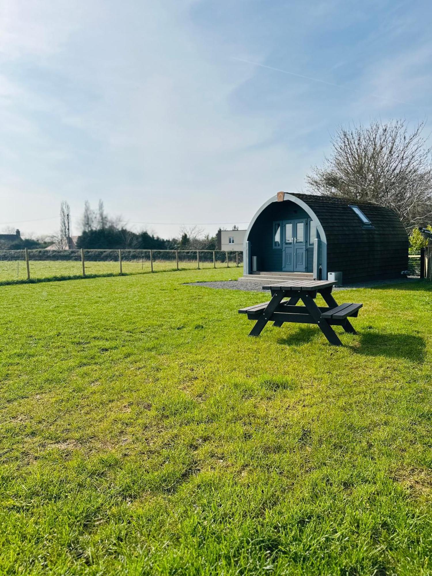 Welly Boot Pod Hotel Shenstone Luaran gambar